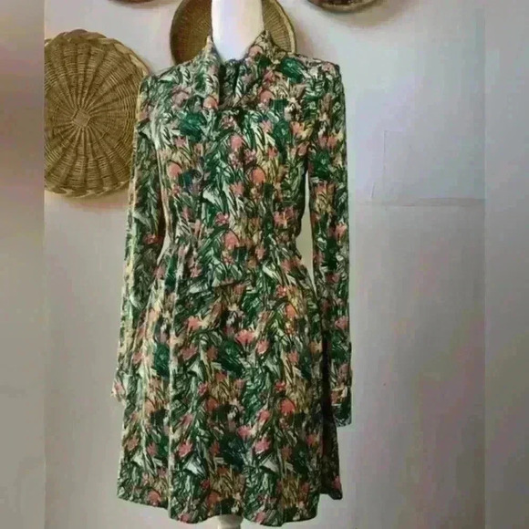 Aritzia Sunday Best Veronica Dress Green Yellow  Long Sleeve Neck Tie Size M - Picture 2 of 14